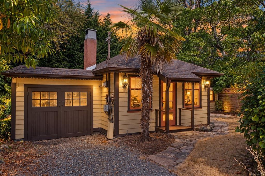 1030 Falmouth Rd, 1048939, BC,