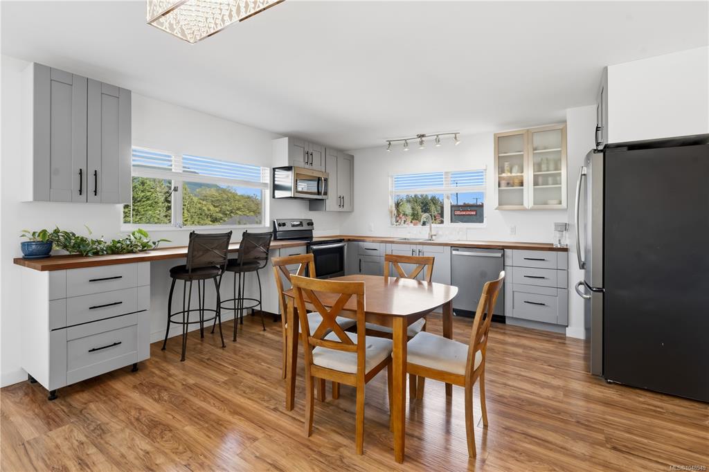 Fifth View of 1802 Peninsula Rd, Ucluelet, BC, V0R 3A0