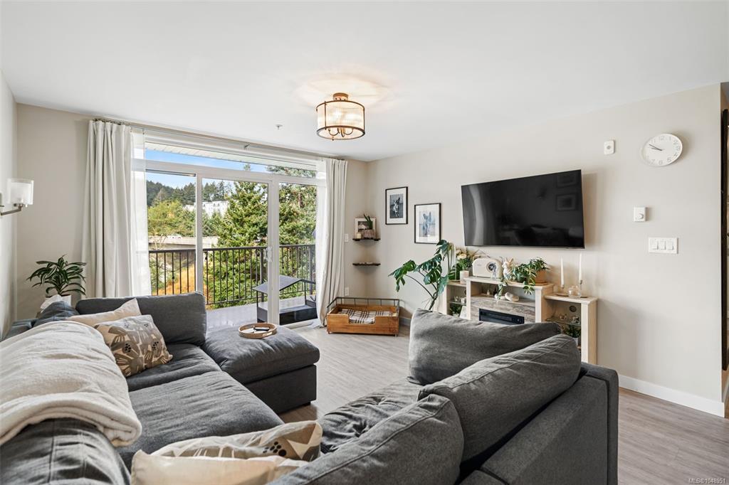 Second View of 110 Presley Pl, View Royal, BC, V9B 0Z1