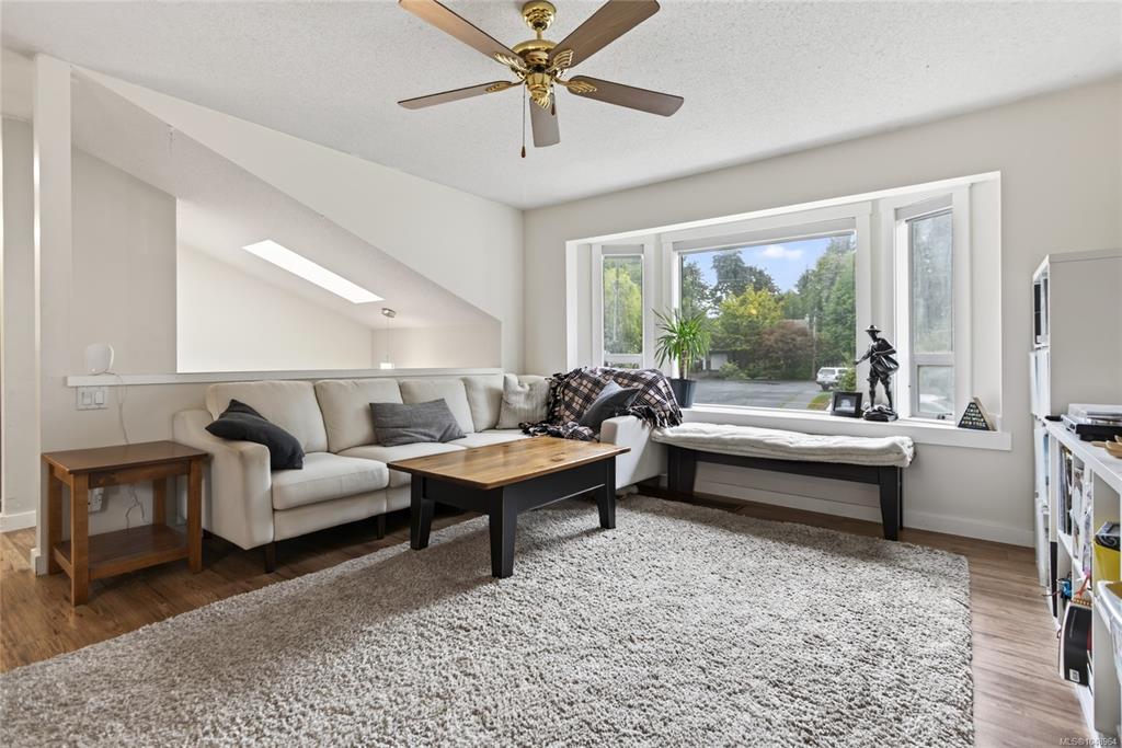 Fifth View of 1561 Embleton Cres, Courtenay, BC, V9N 6N7