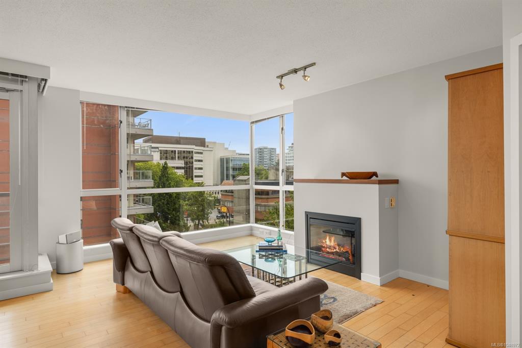 Third View of 732 Cormorant St, Corazon, Victoria, BC, V8W 1P8