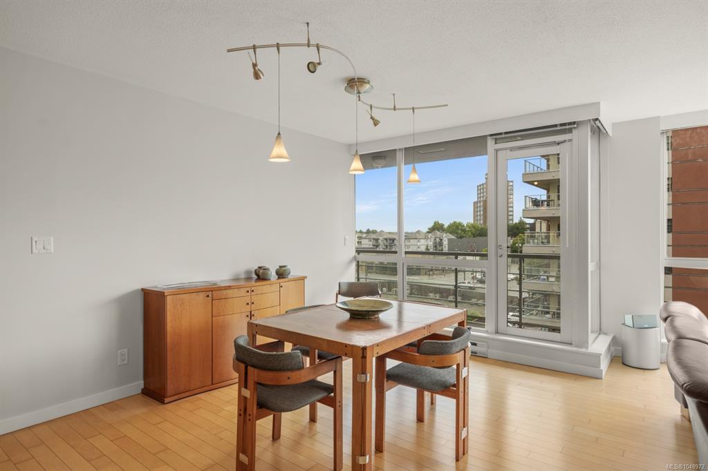 Fifth View of 732 Cormorant St, Corazon, Victoria, BC, V8W 1P8