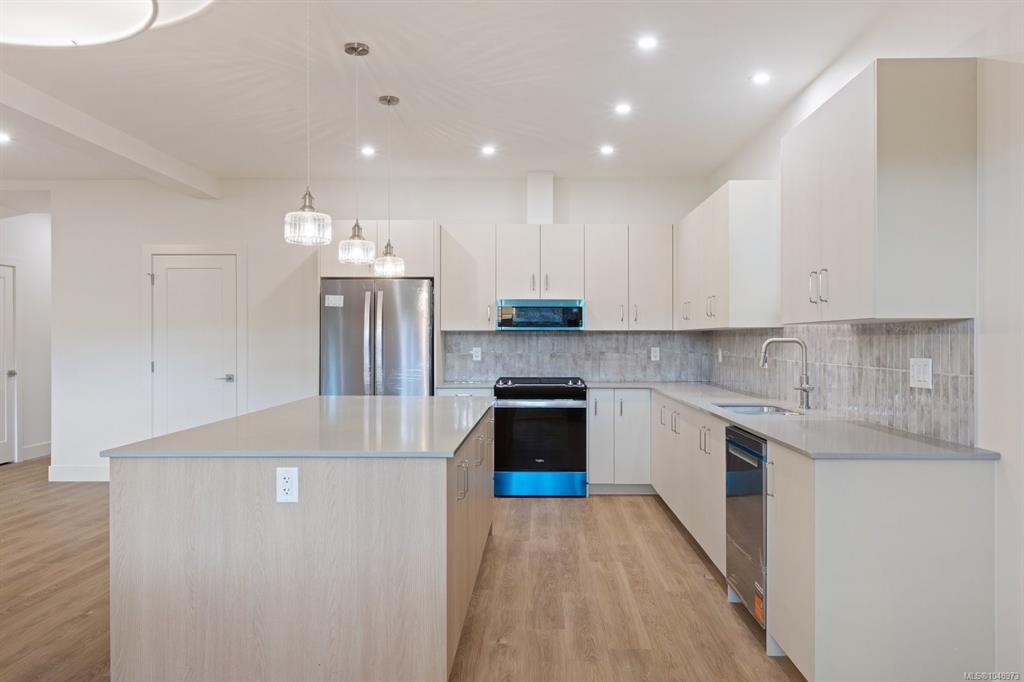 Fifth View of 677 Madrona Pl, Langford, BC, V9B 6C6