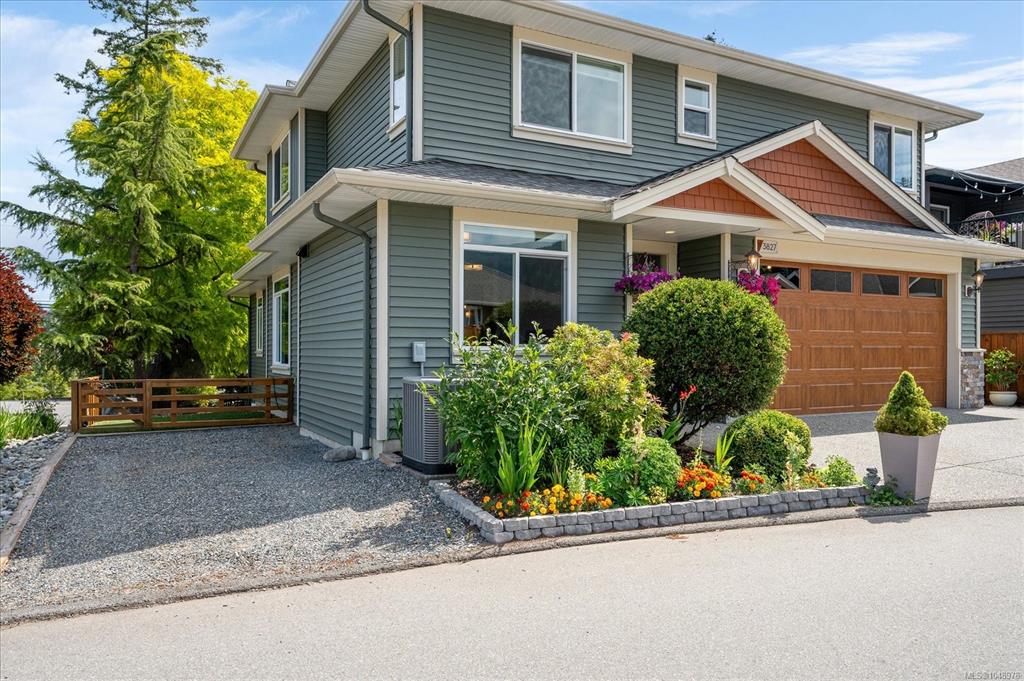 Third View of 3827 Jingle Pot Rd, ROCKRIDGE ESTATES, Nanaimo, BC, V9T 5R1