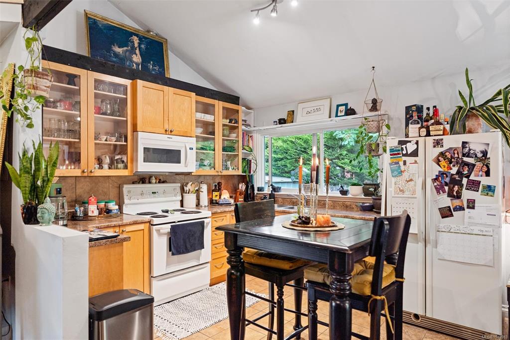 Fifth View of 1029 1031 Wychbury Ave, Esquimalt, BC, V9A 5K7