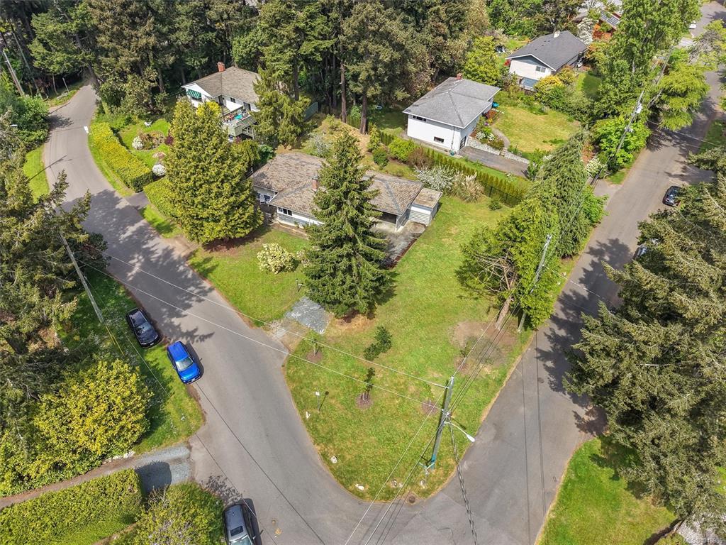 Third View of 4047 Haro Rd, Saanich, BC, V8N 4B3