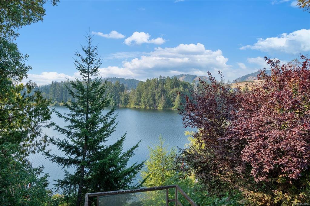 2815 Lake End Rd, 1048988, BC,