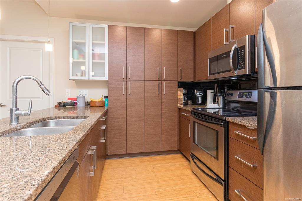 Fifth View of 4394 West Saanich Rd, Saanich, BC, V8Z 0B5