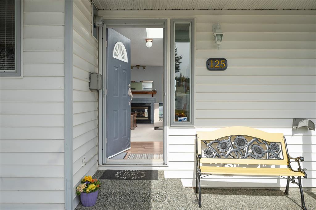 Fifth View of 125 Sylvan Pl, Cathers Lake, Nanaimo, BC, V9R 6S1
