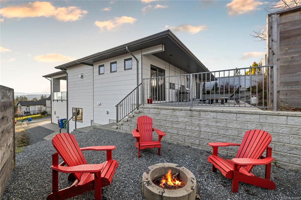 Fourth View of 152 Golden Oaks Cres, Nanaimo, BC, V9T 0K8