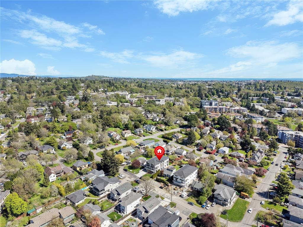 Fifth View of 921 Dale St, Saanich, BC, V8X 2V9