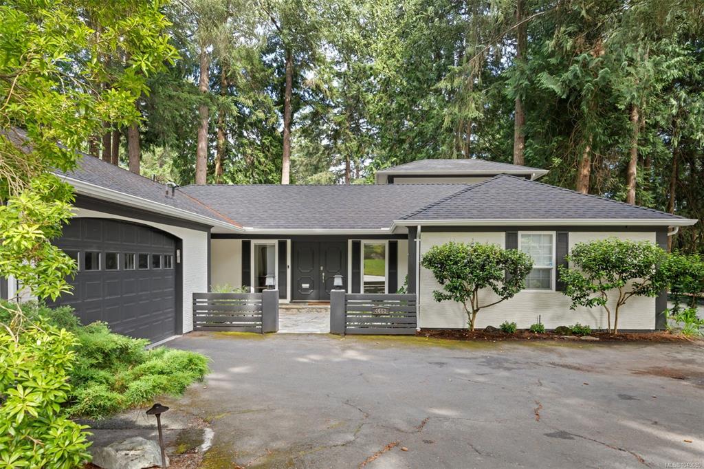 4661 Amblewood Dr, 1049089, BC,