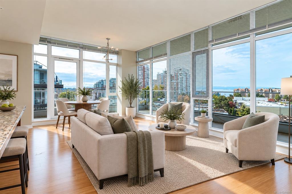 379 Tyee Rd, 1049090, BC,