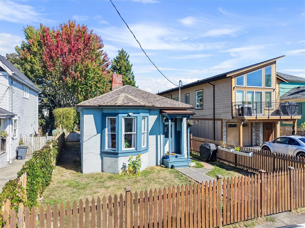 1122 North Park St, 1049093, BC,