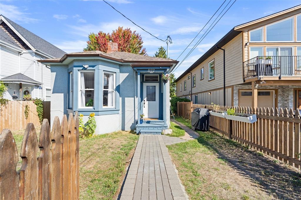 Fourth View of 1122 North Park St, Victoria, BC, V8T 1C8