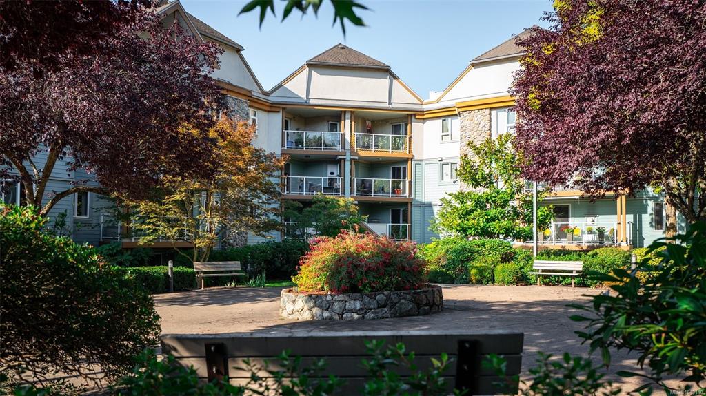 Fourth View of 494 Marsett Pl, Park Royal Place, Saanich, BC, V8Z 7J1