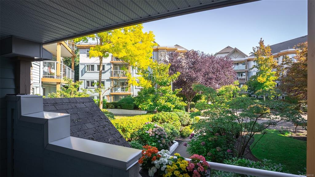 Fifth View of 494 Marsett Pl, Park Royal Place, Saanich, BC, V8Z 7J1