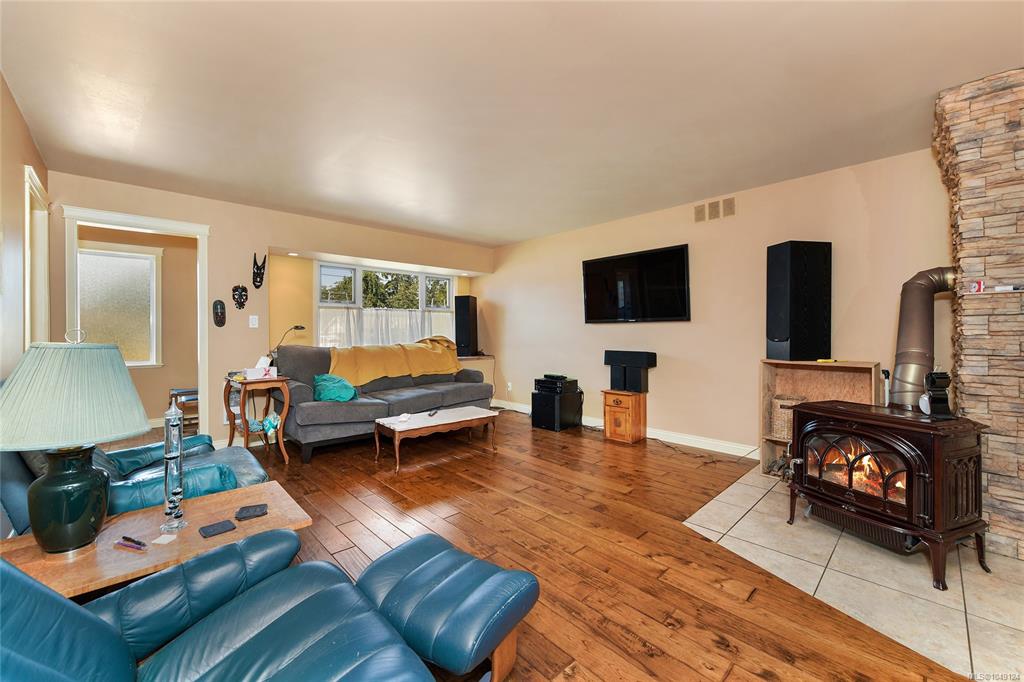 Fifth View of 2961 Pickford Rd, Colwood, BC, V9B 2K8
