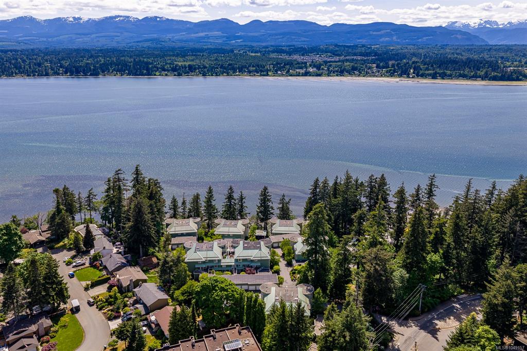 Fifth View of 2275 Comox Ave, Emerald Shores, Comox, BC, V9M 1X6