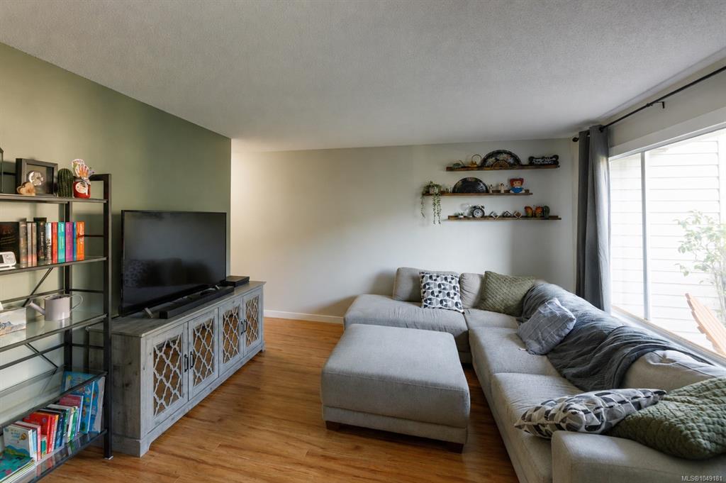 Fifth View of 1908 Bowen Rd, The Willows, Nanaimo, BC, V9S 5S6