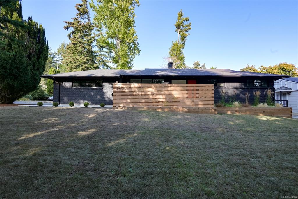 Third View of 2860 Tudor Ave, Saanich, BC, V8N 1L9