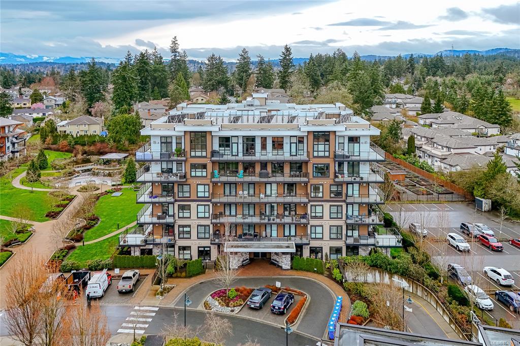 Third View of 741 Travino Lane, Travino Gardens, Saanich, BC, V8Z 0G3