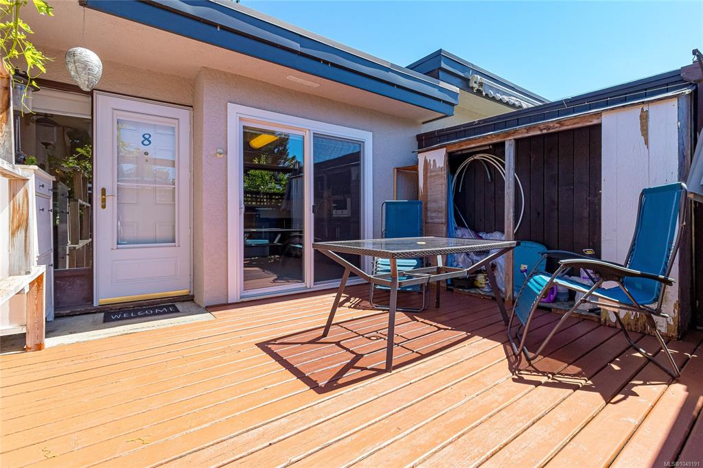Second View of 3060 Harriet Rd, Saanich, BC, V9A 1T5