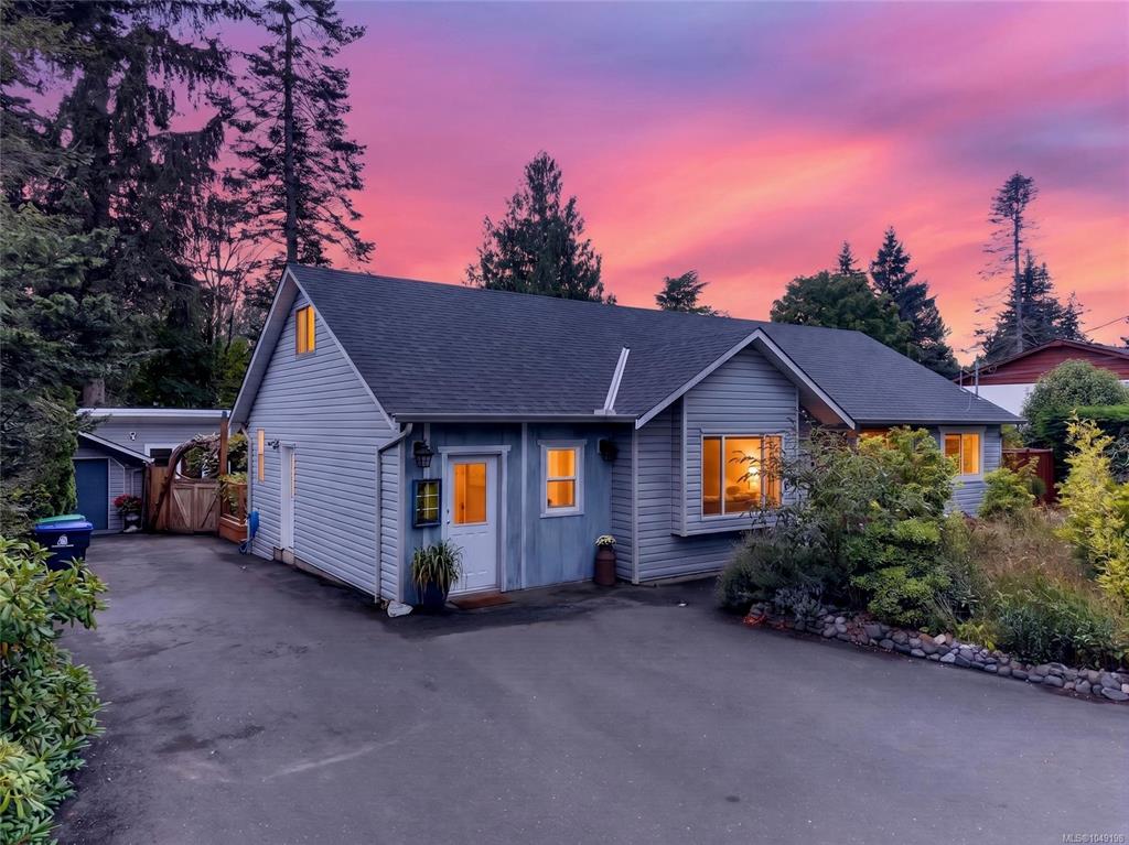 Second View of 1675 Noel Ave, Comox, BC, V9M 2G4