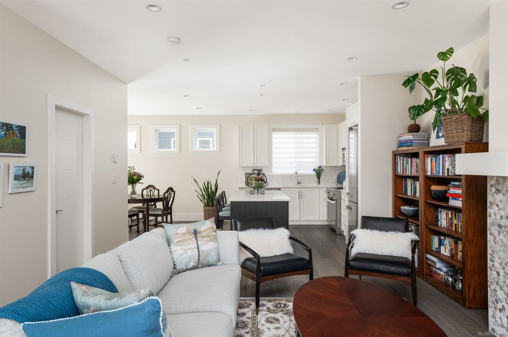 Fifth View of 2419 Malaview Ave, Sidney, BC, V8L 2G4
