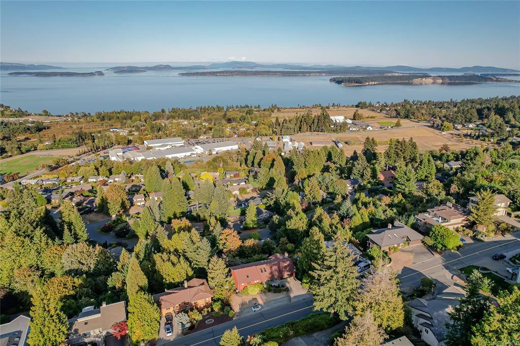 Second View of 8839 Forest Park Dr, North Saanich, BC, V8L 4E8