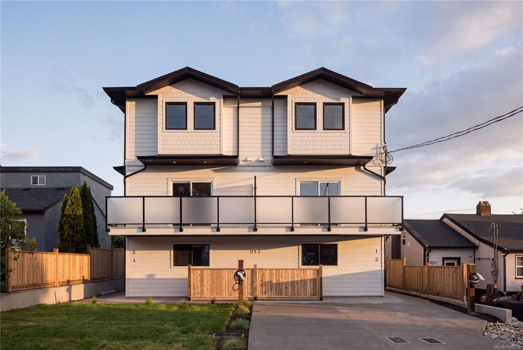 913 Dale St, 1049219, BC,