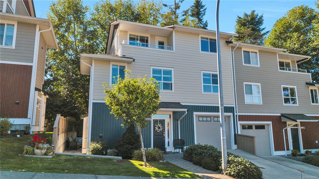 6119 Glacier Way, 1049224, BC,