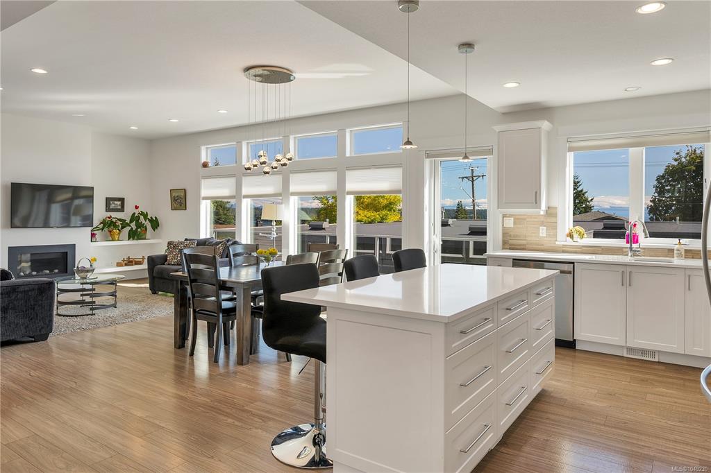 Third View of 325 Niluht Rd, Cascadia Views, Campbell River, BC, V9W 8G5