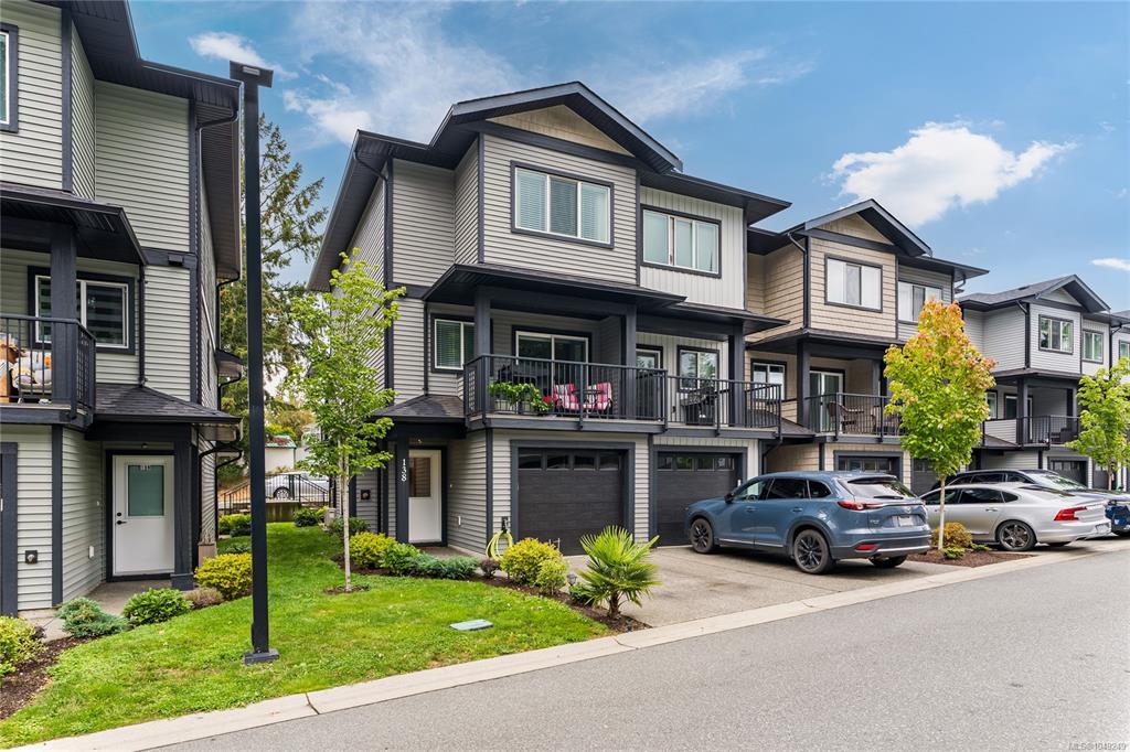 Third View of 600 Ninth St, Nanaimo, BC, V9R 0L4