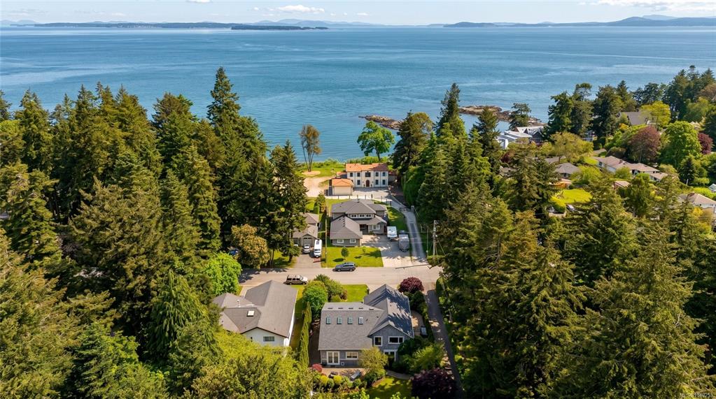 Fourth View of 1896 Leyns Rd, Saanich, BC, V8N 2Z8