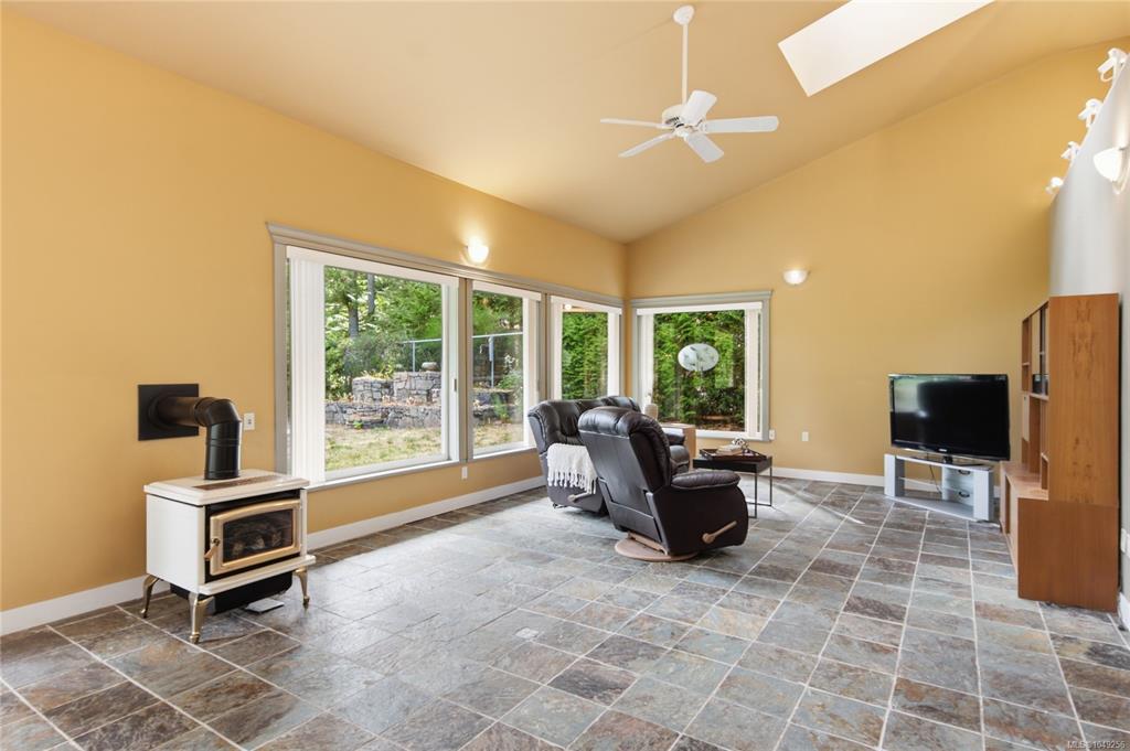 Fifth View of 7905 Plumper Way, Pender Island, BC, V0N 2M2