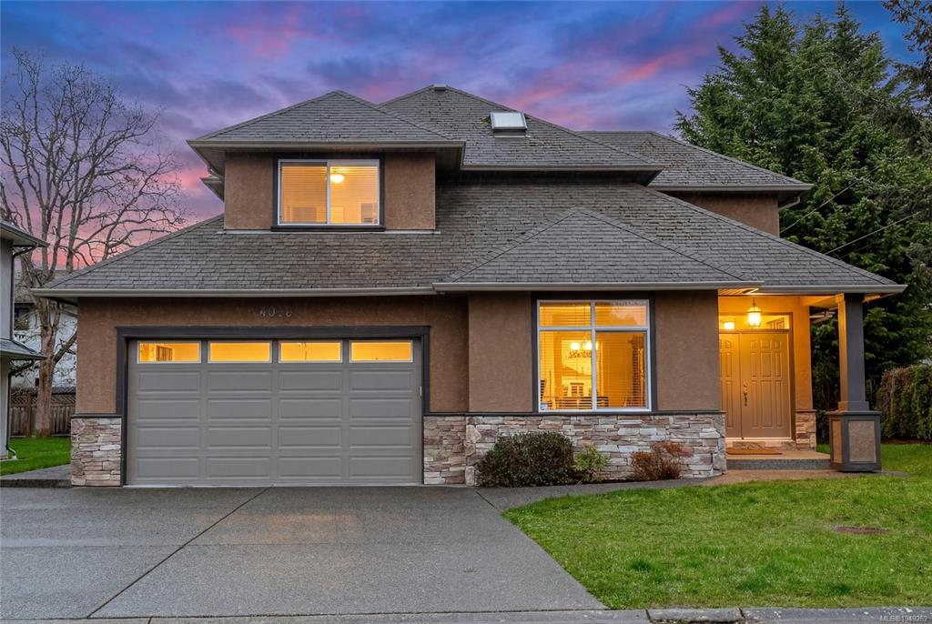Second View of 4073 Longview Dr, Saanich, BC, V8N 2K6