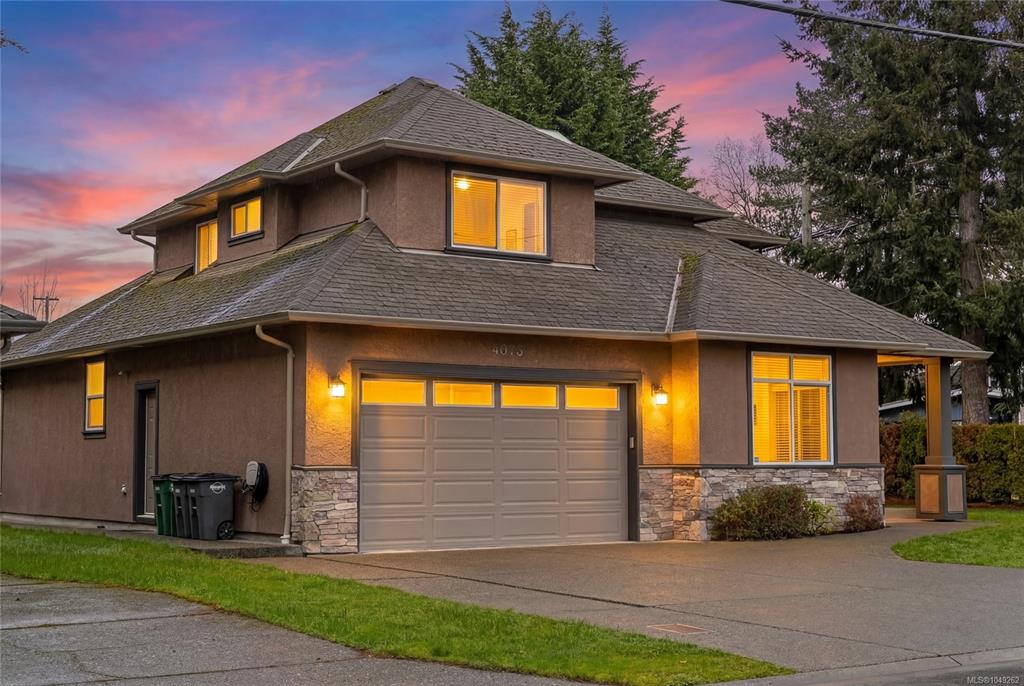 Third View of 4073 Longview Dr, Saanich, BC, V8N 2K6
