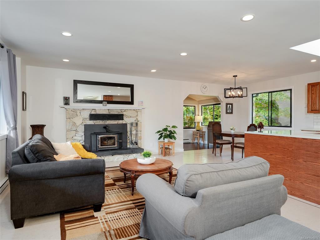 Fourth View of 905 Gade Rd, Langford, BC, V9B 4Z6