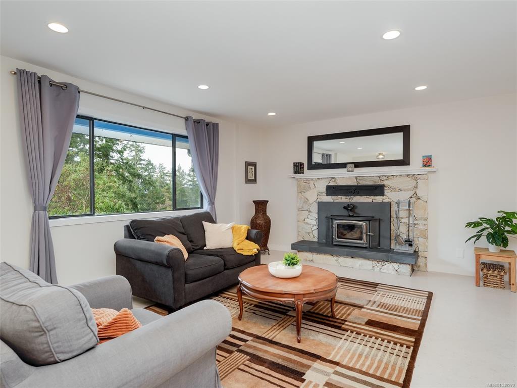 Fifth View of 905 Gade Rd, Langford, BC, V9B 4Z6