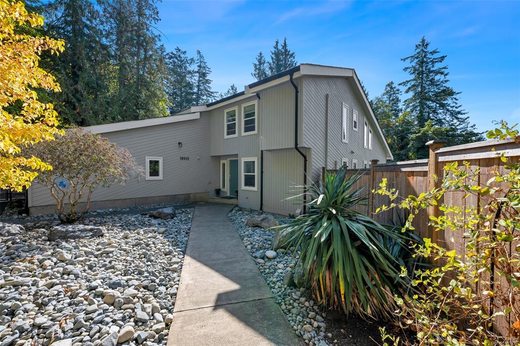 10915 Cedar Lane, 1049297, BC,