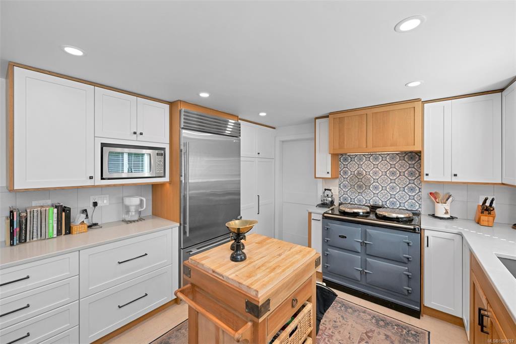 Fifth View of 10915 Cedar Lane, North Saanich, BC, V8L 5R1