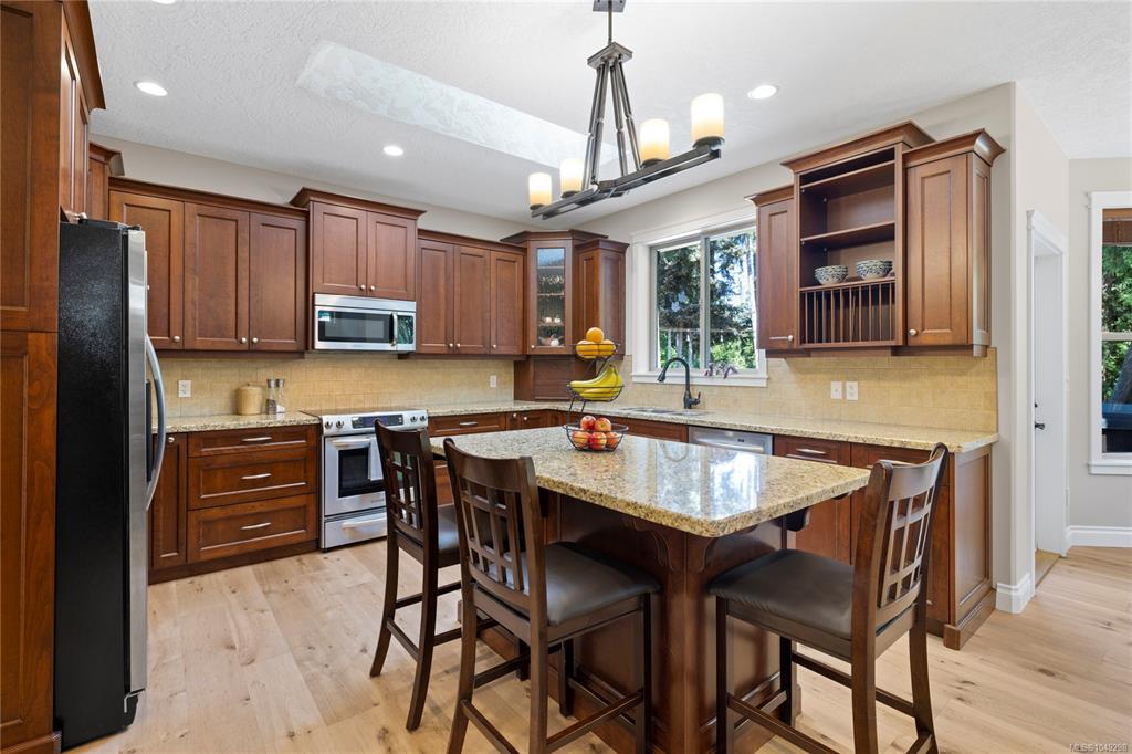 Fifth View of 1635 Stone Lake Dr, Nanoose Bay, BC, V9P 9L1