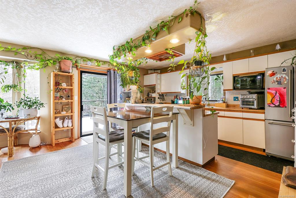 Fifth View of 4026 Macaulay Rd, Black Creek, BC, V9J 1C8