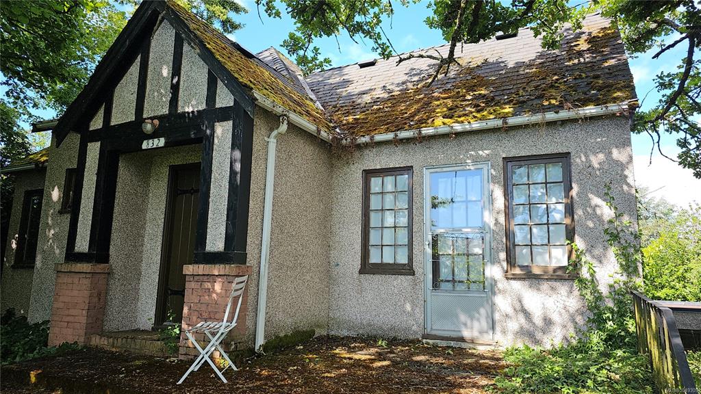 Second View of 832 Lampson St, Esquimalt, BC, V9A 6B2