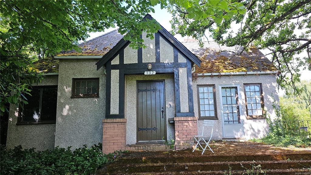 Third View of 832 Lampson St, Esquimalt, BC, V9A 6B2