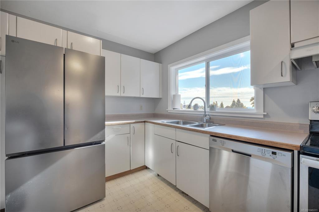 Third View of 3060 Rock City Rd, Nanaimo, BC, V9T 1T1