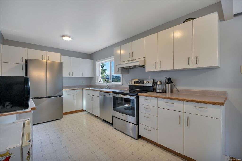 Fourth View of 3060 Rock City Rd, Nanaimo, BC, V9T 1T1