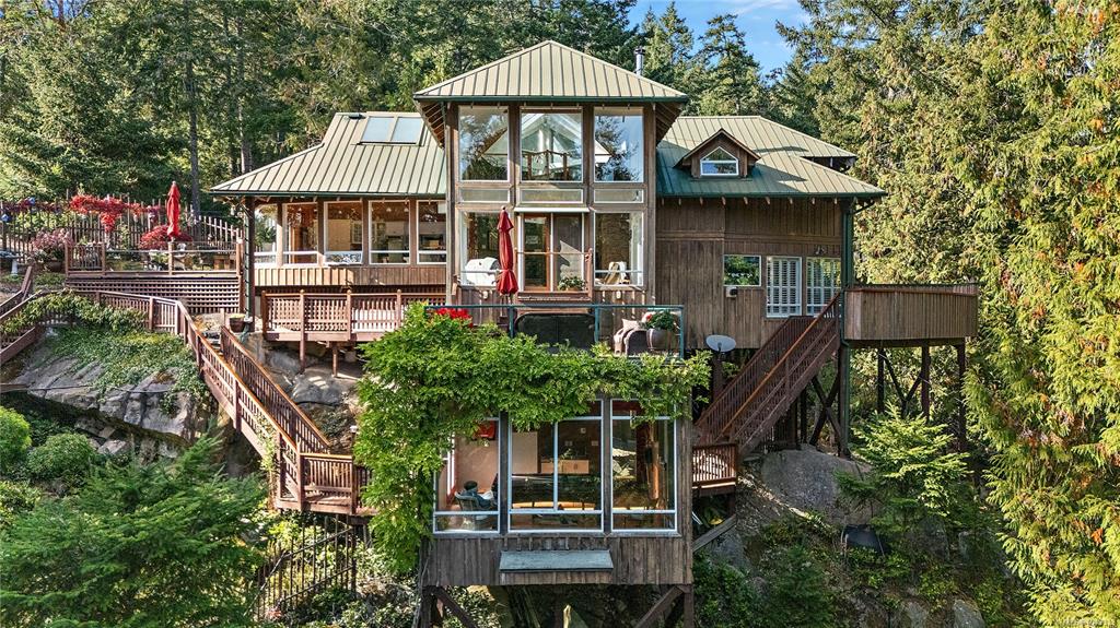 Fourth View of 486 Bluff Way, Mayne Island, BC, V0N 2J2