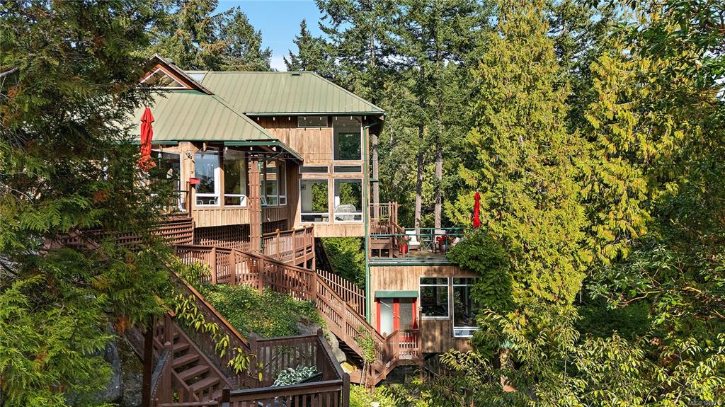 Fifth View of 486 Bluff Way, Mayne Island, BC, V0N 2J2